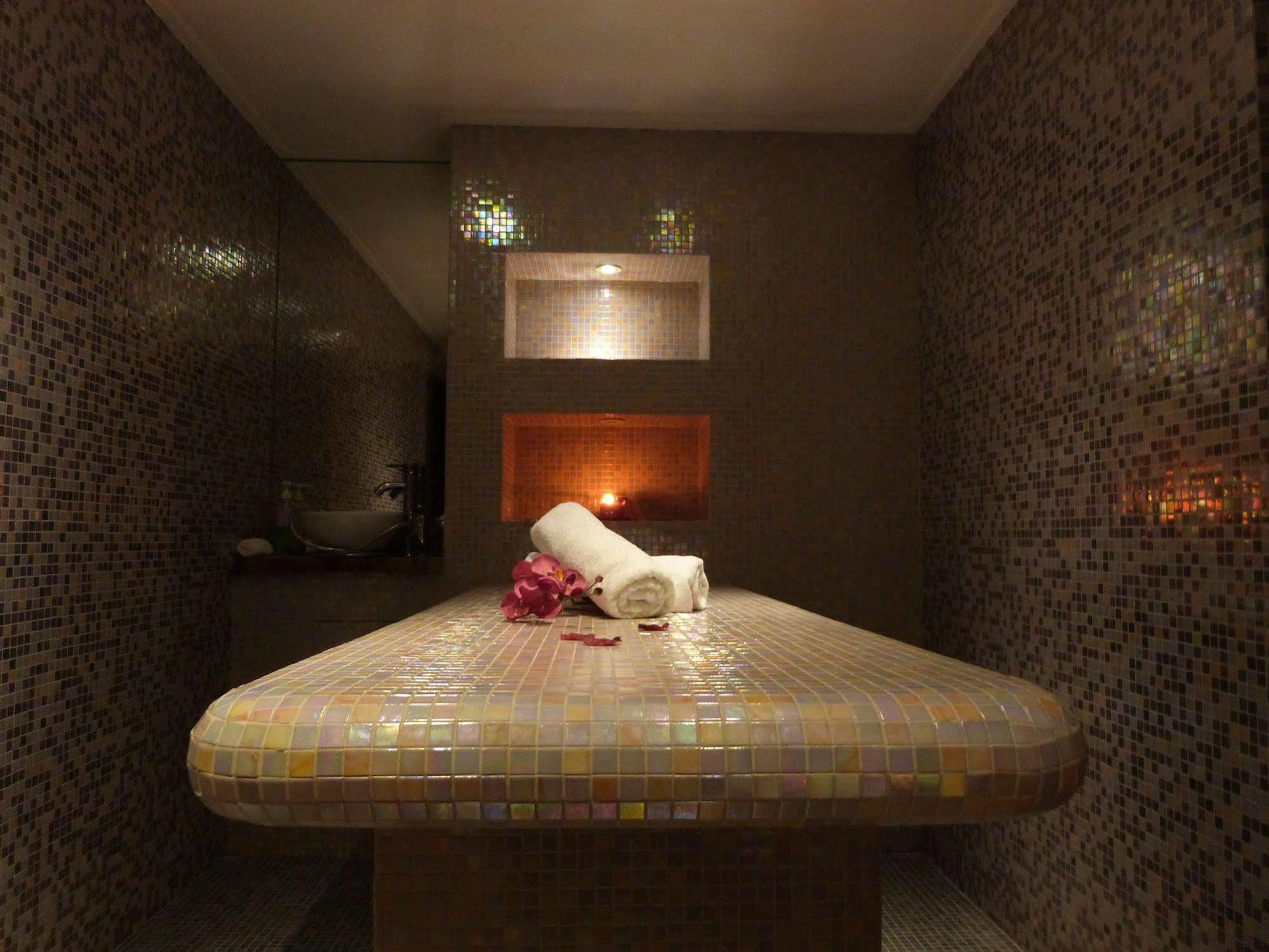 Ax Hotel Spa & Restaurant شورْج المظهر الخارجي الصورة